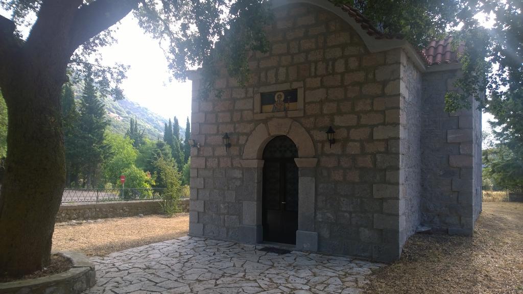Hani Zemenou Arachova Exterior photo