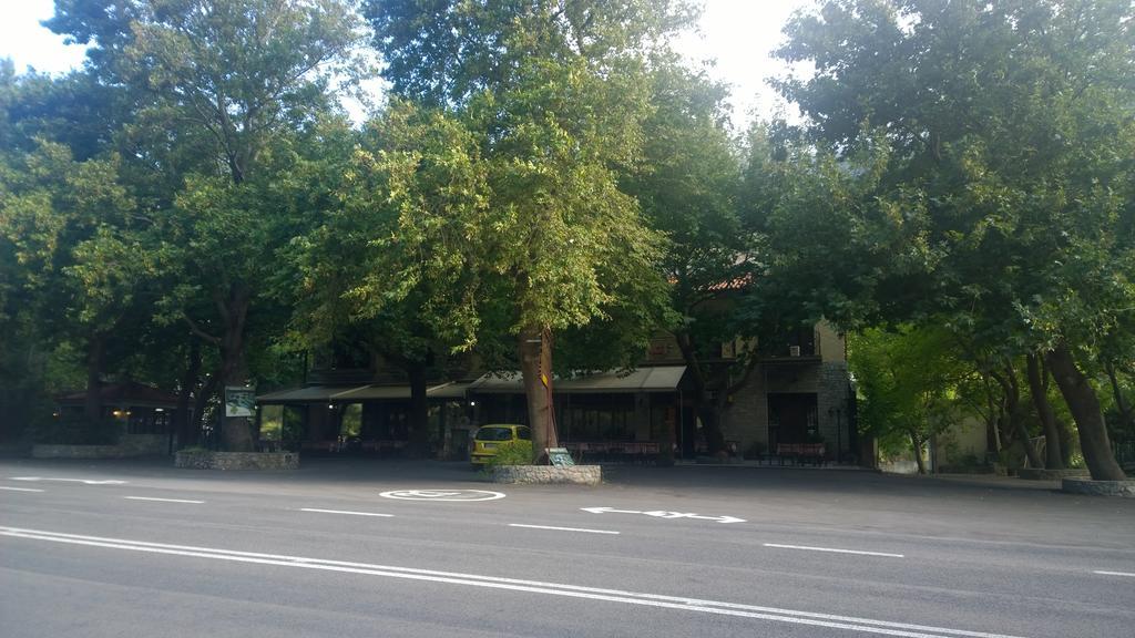 Hani Zemenou Arachova Exterior photo