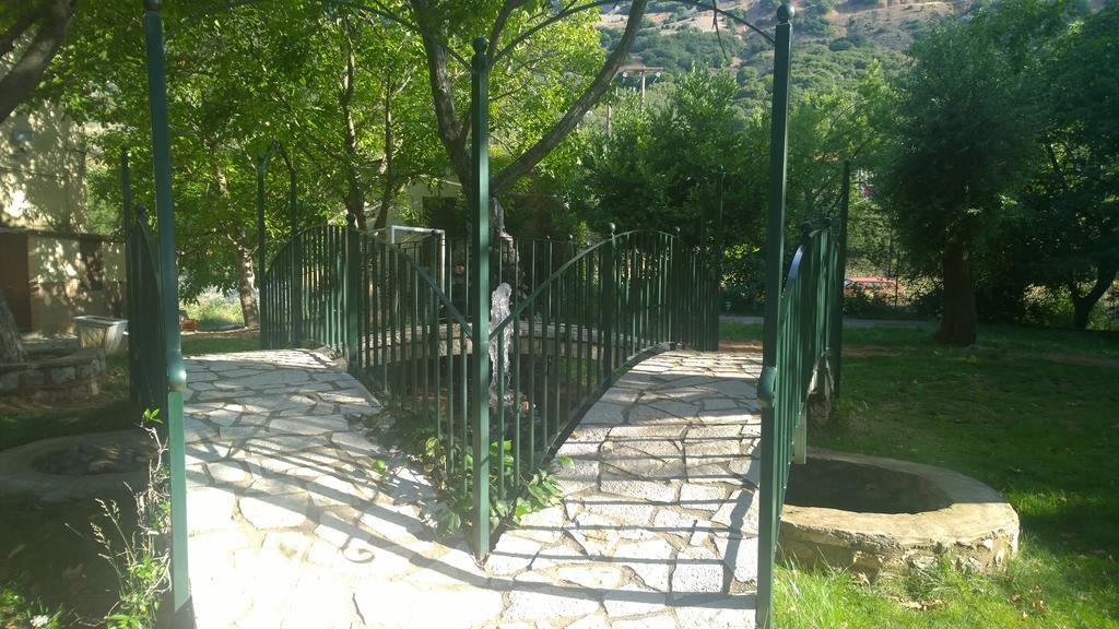 Hani Zemenou Arachova Exterior photo