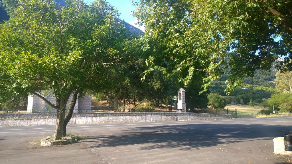 Hani Zemenou Arachova Exterior photo