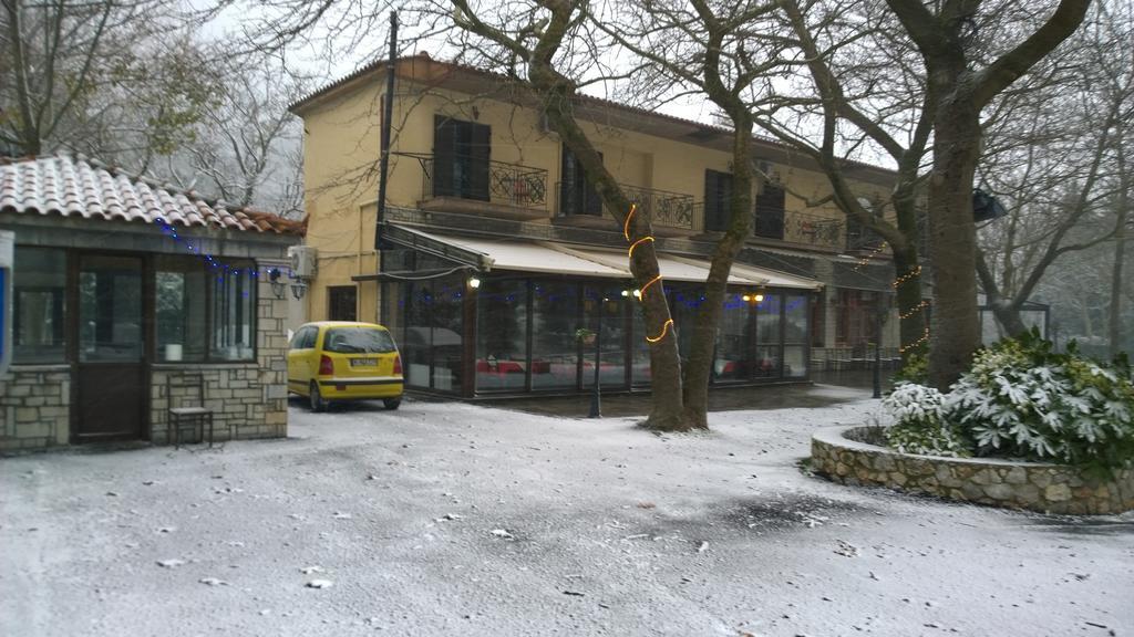 Hani Zemenou Arachova Exterior photo