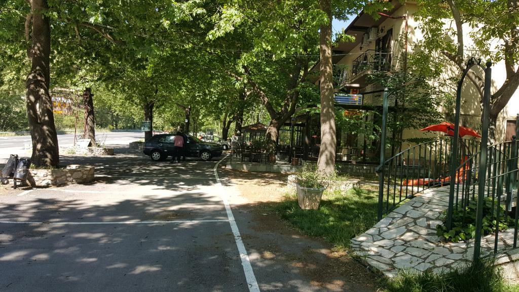 Hani Zemenou Arachova Exterior photo