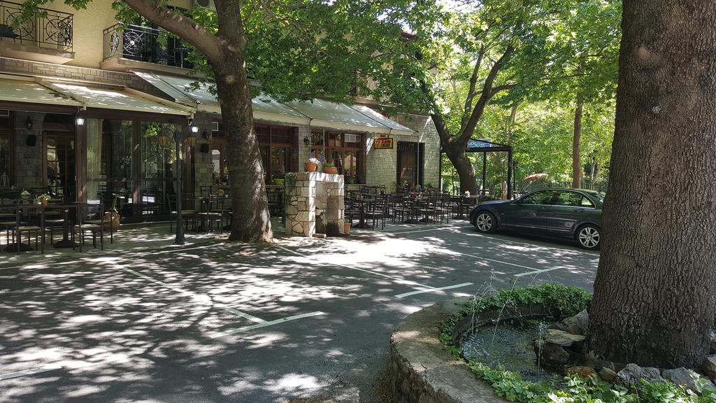 Hani Zemenou Arachova Exterior photo