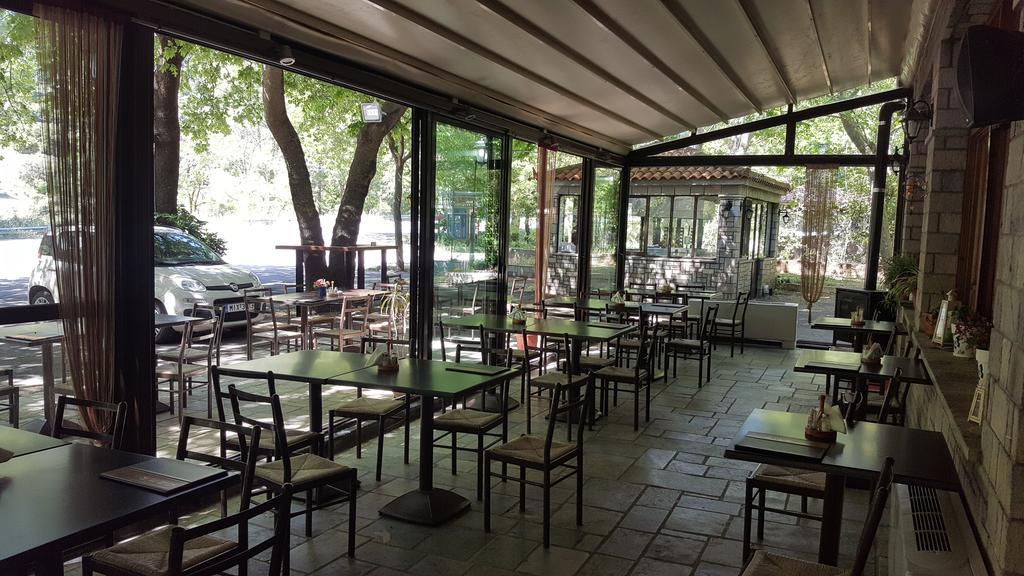 Hani Zemenou Arachova Exterior photo